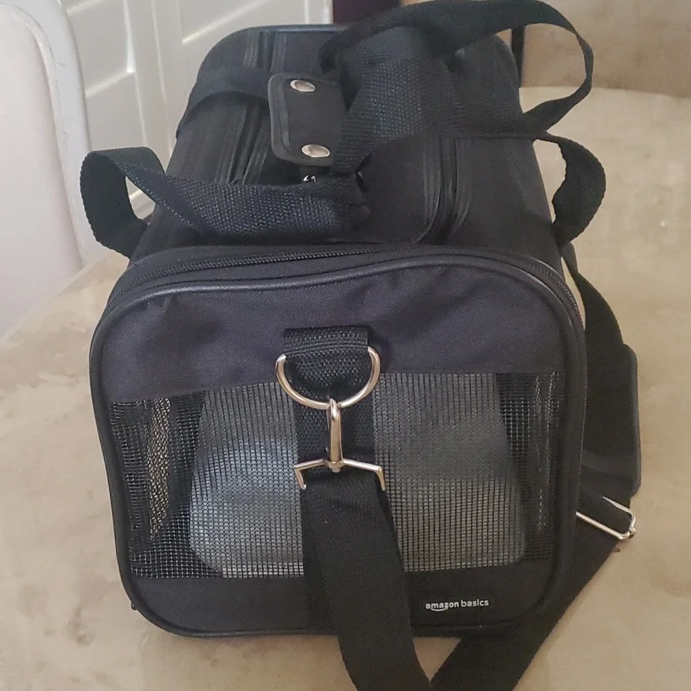 **HOST PICK** Pet Carrier
